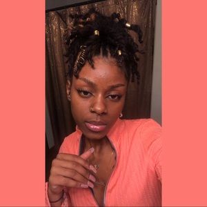 Meet your Posher, Kami